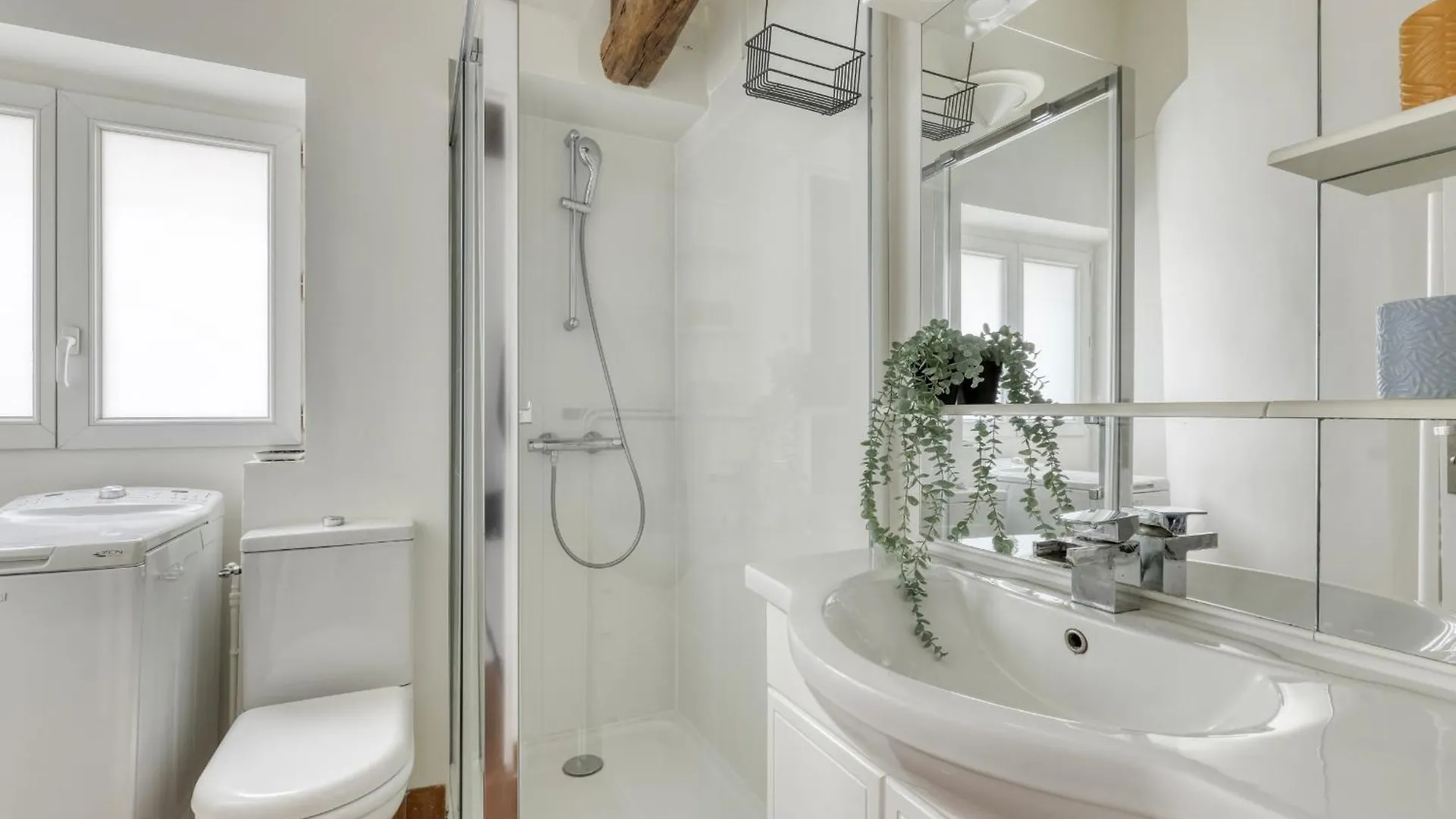 Appartement Homely & Pleasant T2 Flat In The Heart Of Parijs Frankrijk